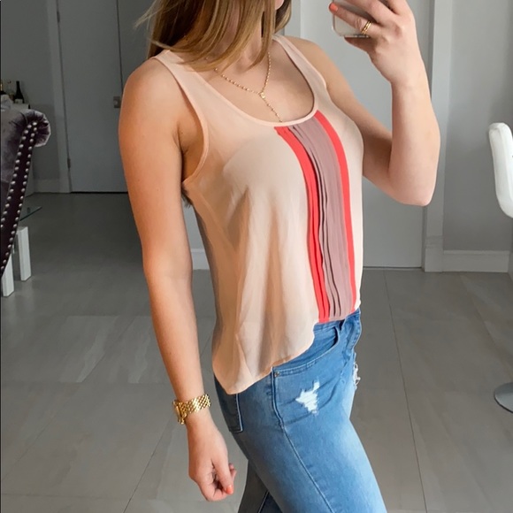 Chloe K - Picture 2 of 5